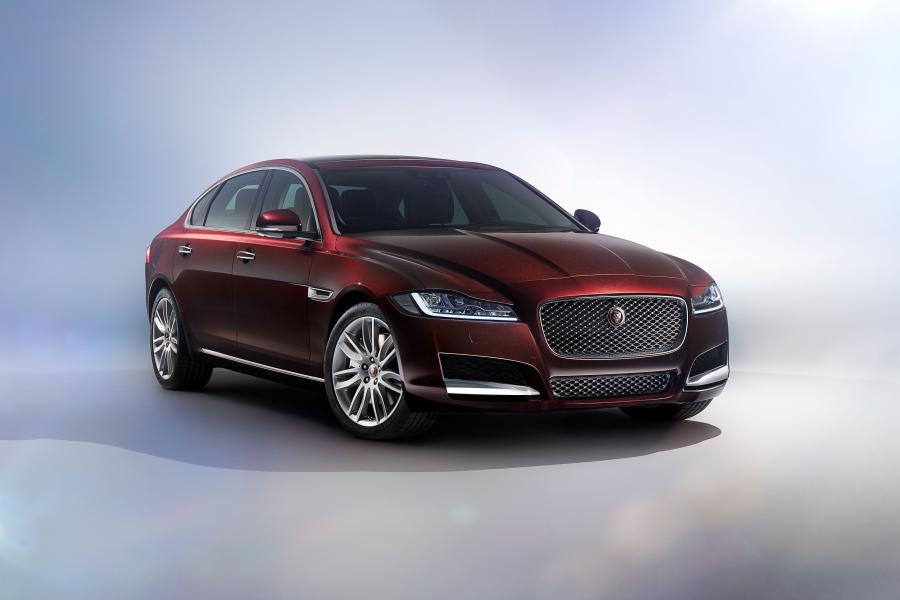  Jaguar XF L 2016 года  (фото 13 из 21)